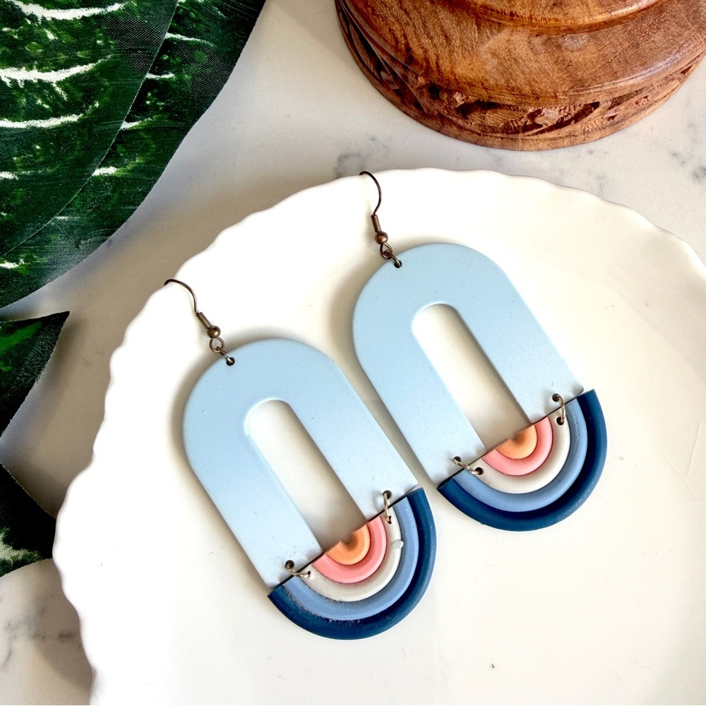 3/$22🩶 Blue Pink Polymer Clay Circle Arch Dotted Earrings PREOWNED Large Jewelry